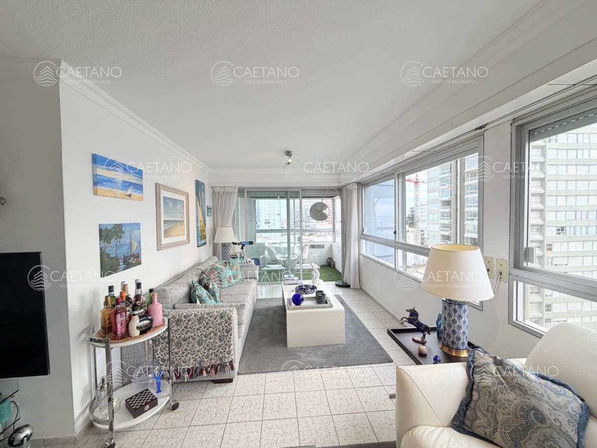 Venta apartamento 2 dormitorios - Peninsula, Punta del Este