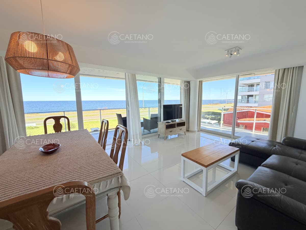 Apartamento en venta 2 dormitorios, Playa Mansa - Punta del Este