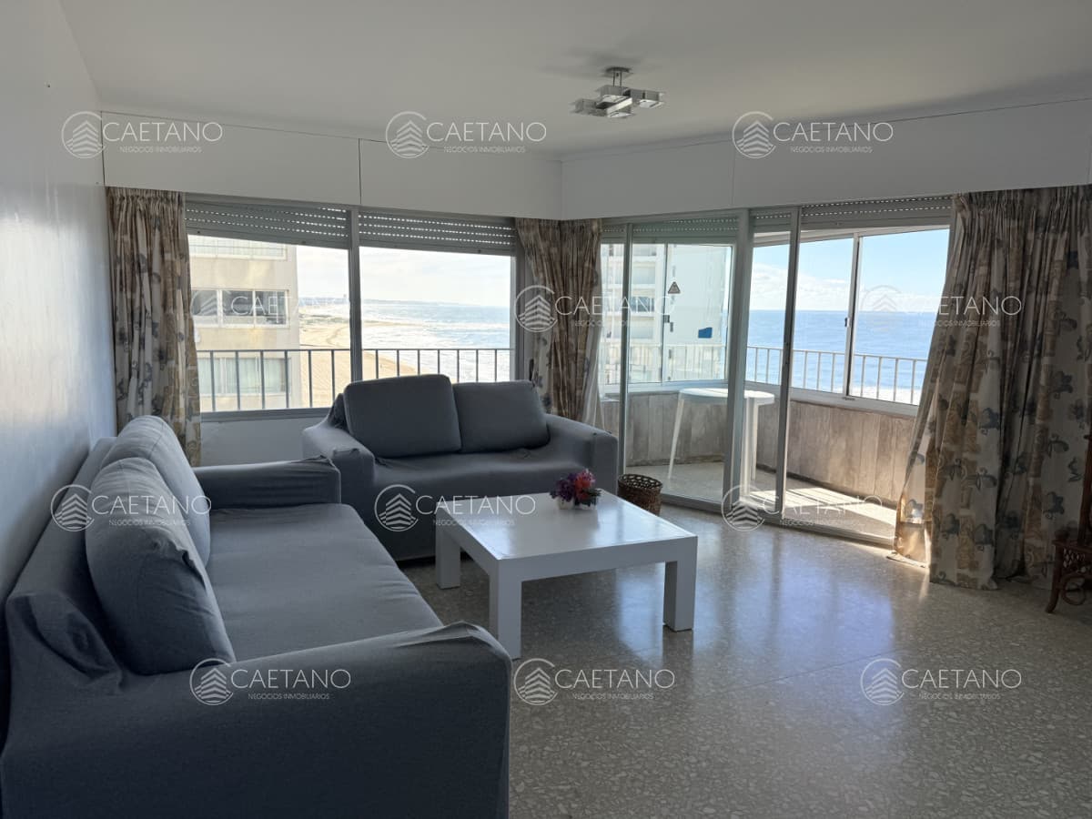 Venta apartamento 2 dormitorios, con vista panorámica, Playa Brava - Punta del Este