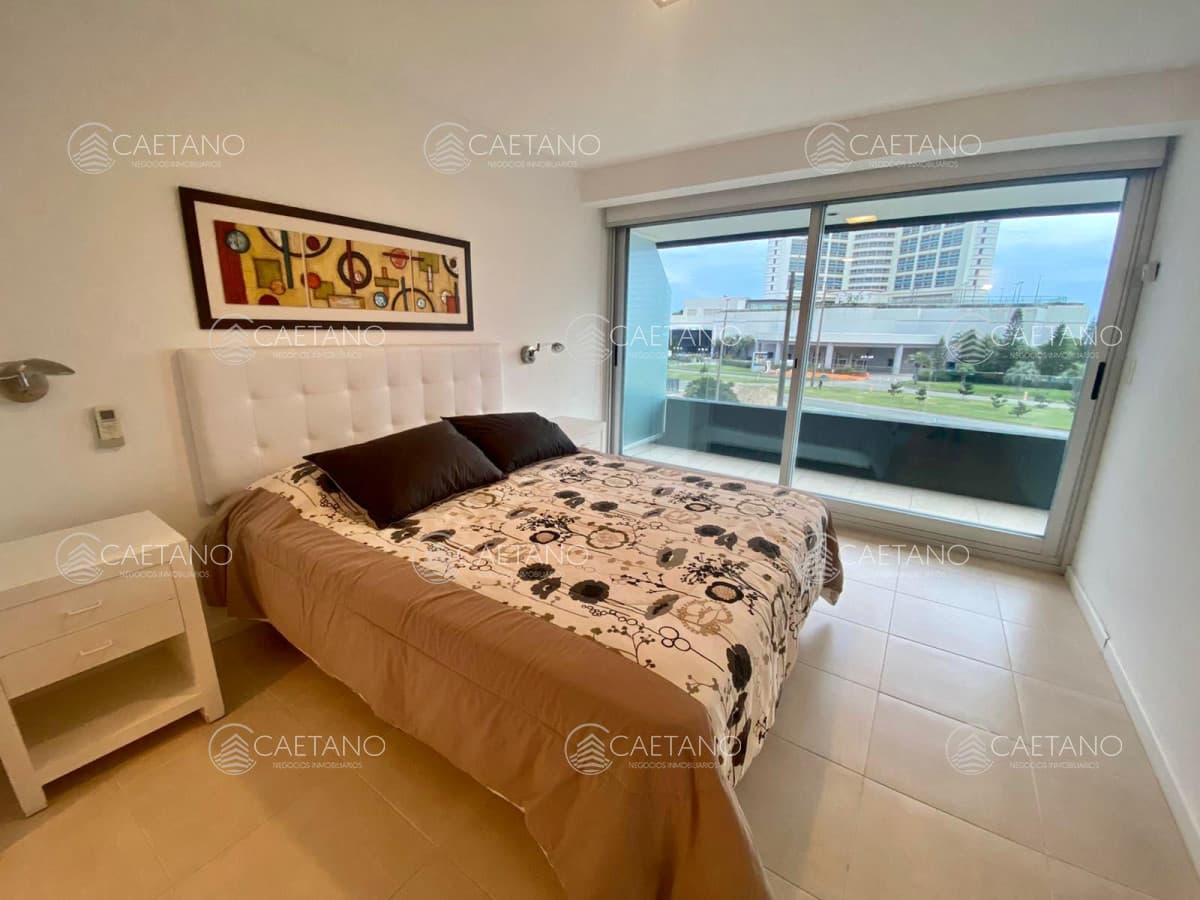 Comodo apartamento de 3 dormitorios en torre de categoria