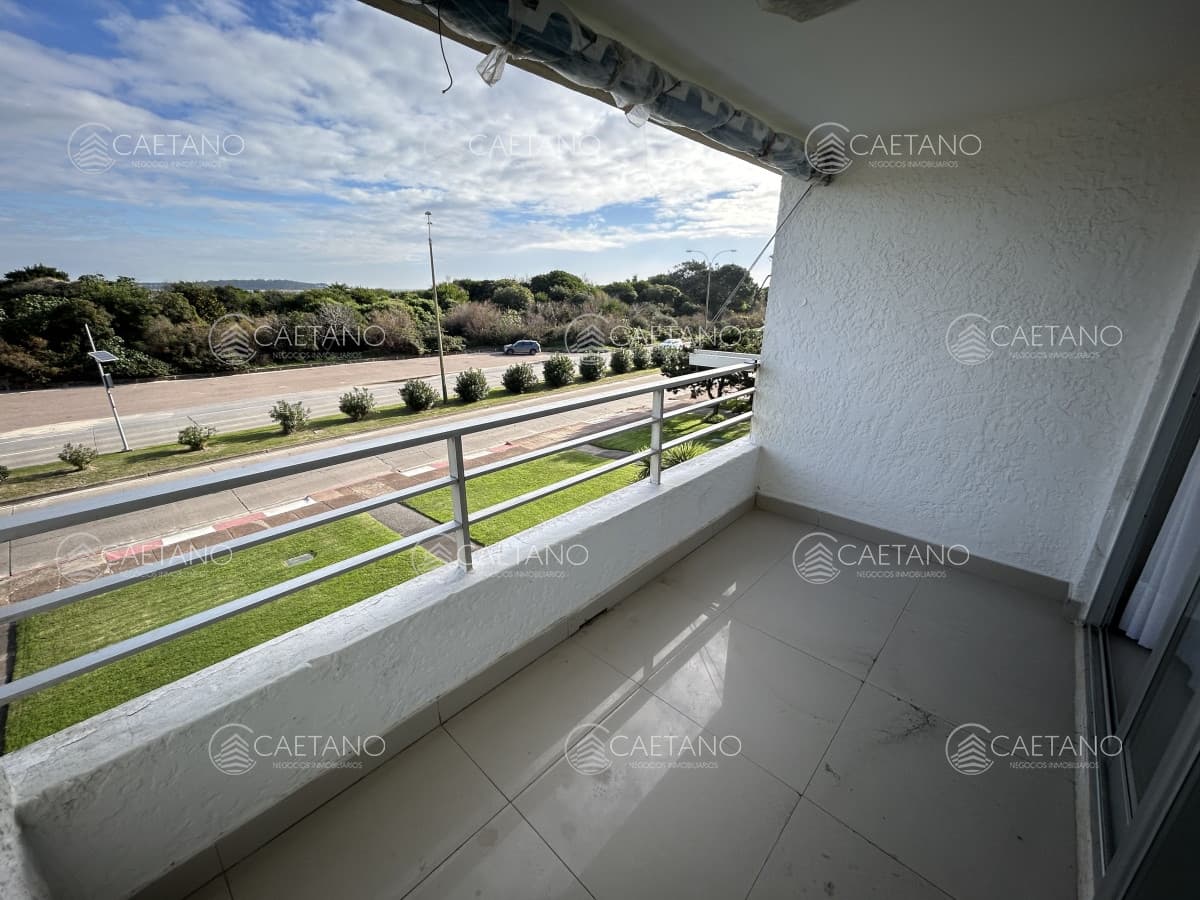 Venta apartamento primera linea Punta del Este 3 dormitorios