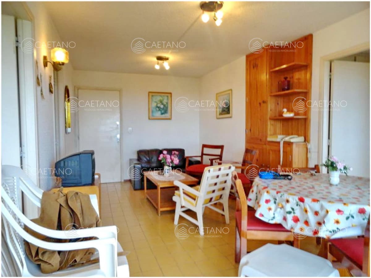 Roosevelt: Apartamento en venta y alquiler.
