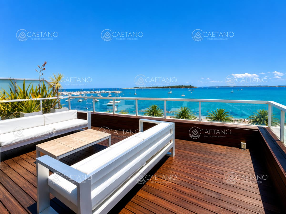 Venta apartamento 3 dormitorios. Peninsula, Punta del Este.
