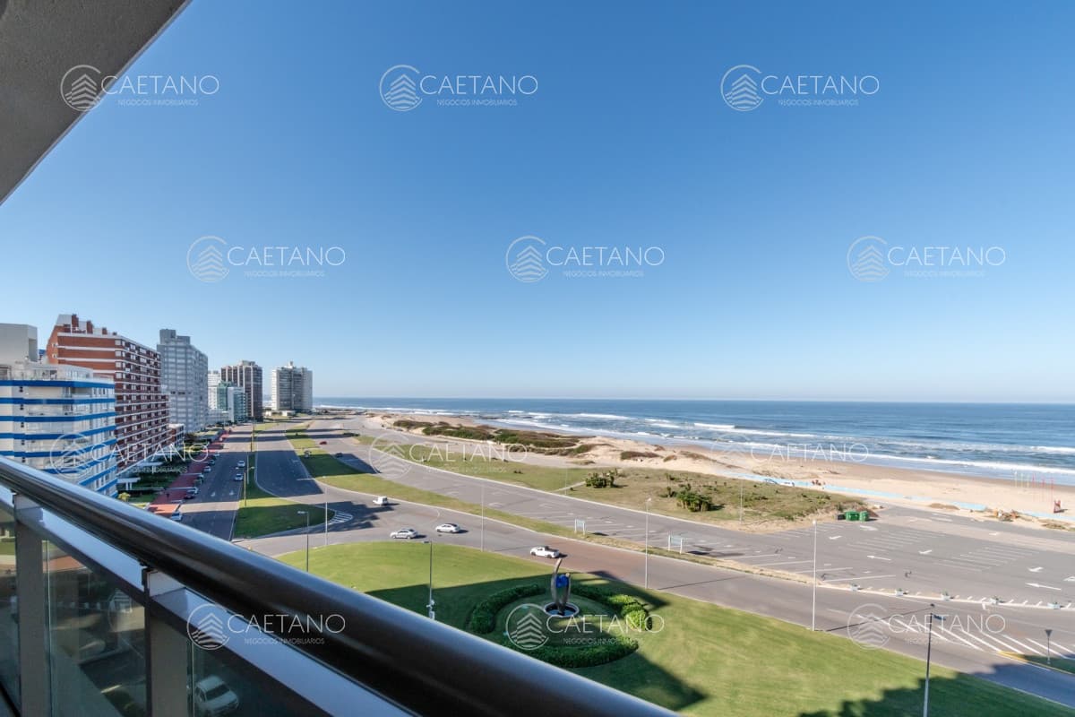 Venta apartamento 4 dormitorios. Playa brava, Punta del Este