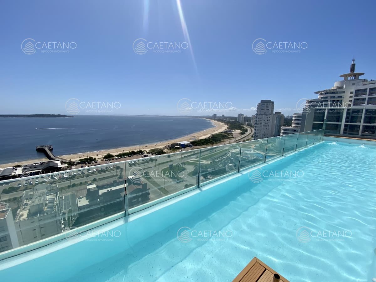 Penthouse Punta del Este con espectacular vista al mar