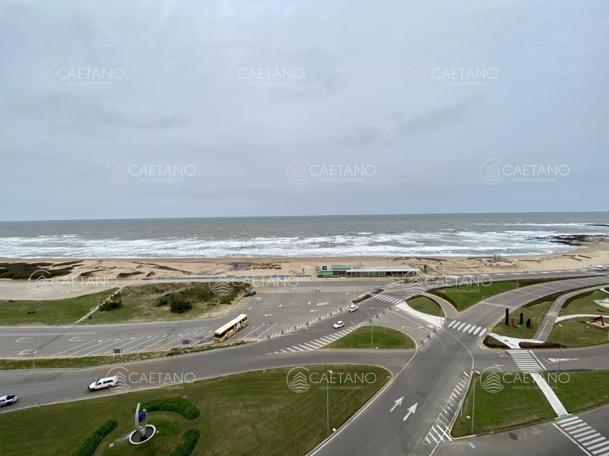 Venta apartamento Imperiale I tres dormitorios Punta del Este.