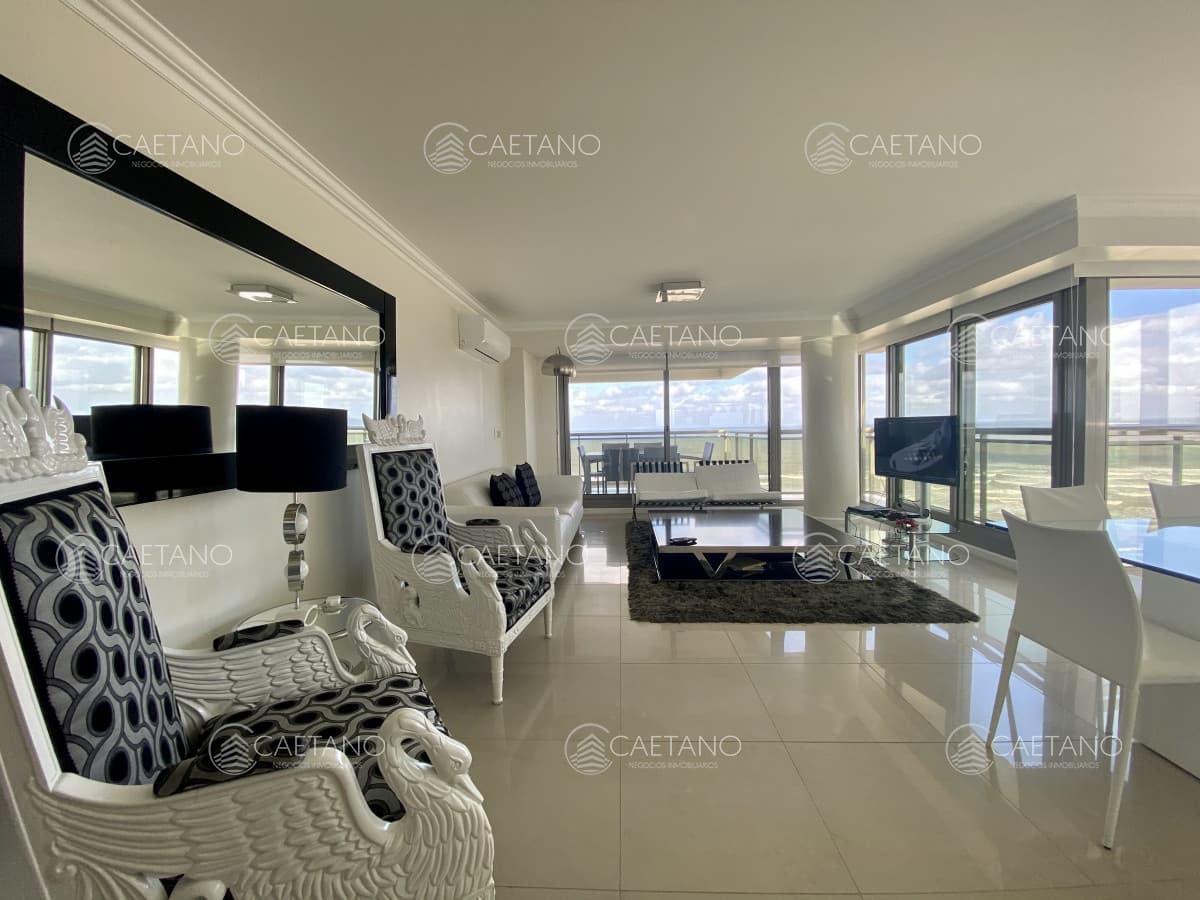 Venta apartamento 3 dormitorios Imperiale I esquinero Punta del Este