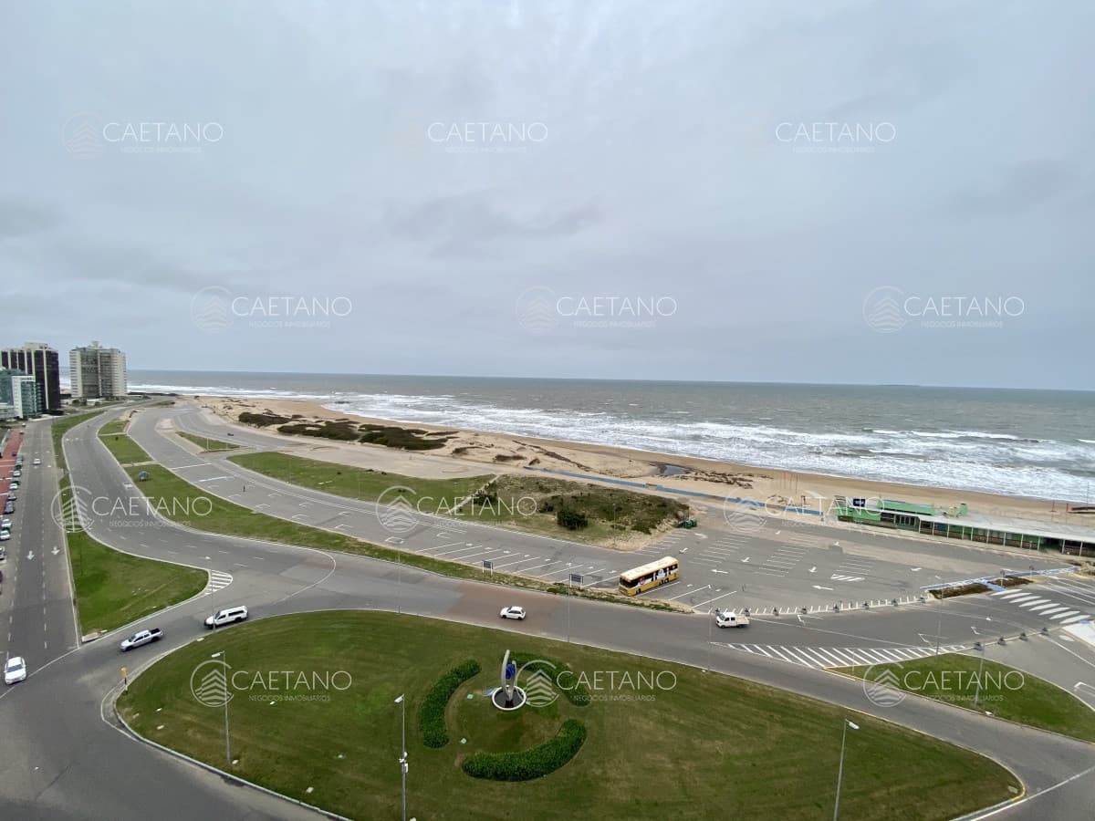 Venta apartamento Imperiale I tres dormitorios Punta del Este.