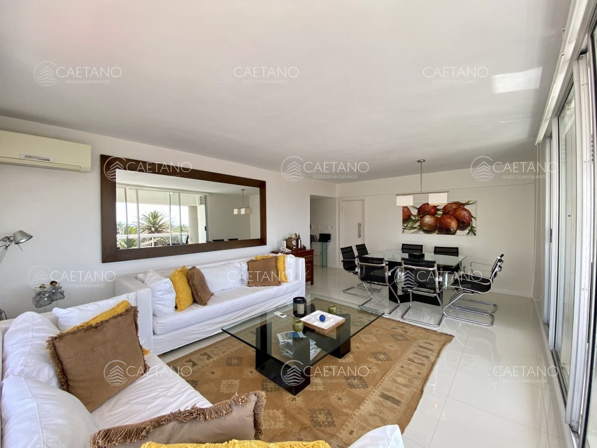 Venta apartamento 3 dormitorios. Peninsula, Punta del Este