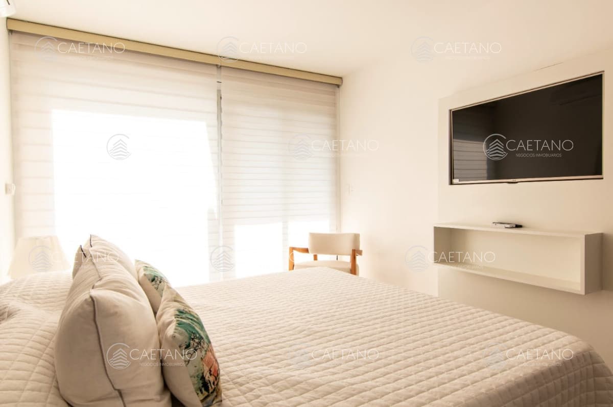 Apartamento en alquiler temporal de 2 dormitorios y medio en Playa brava