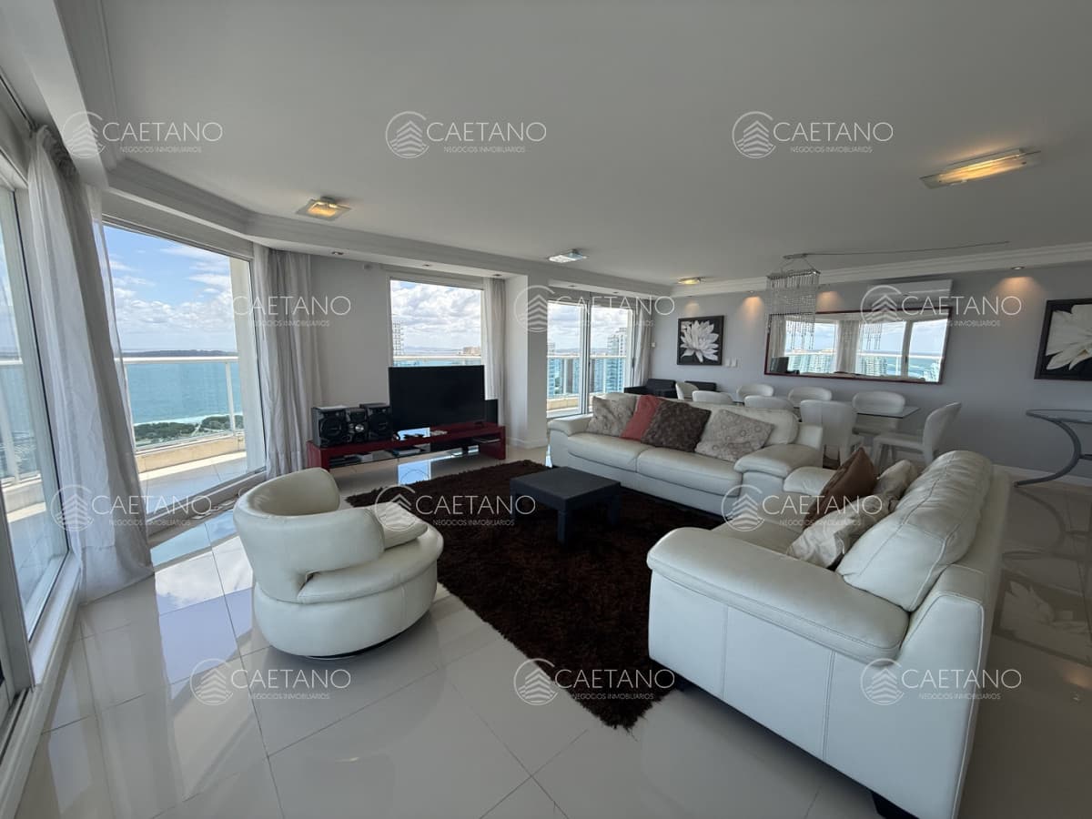 Apartamento en venta 3 dormitorios - Playa Mansa, Punta del Este