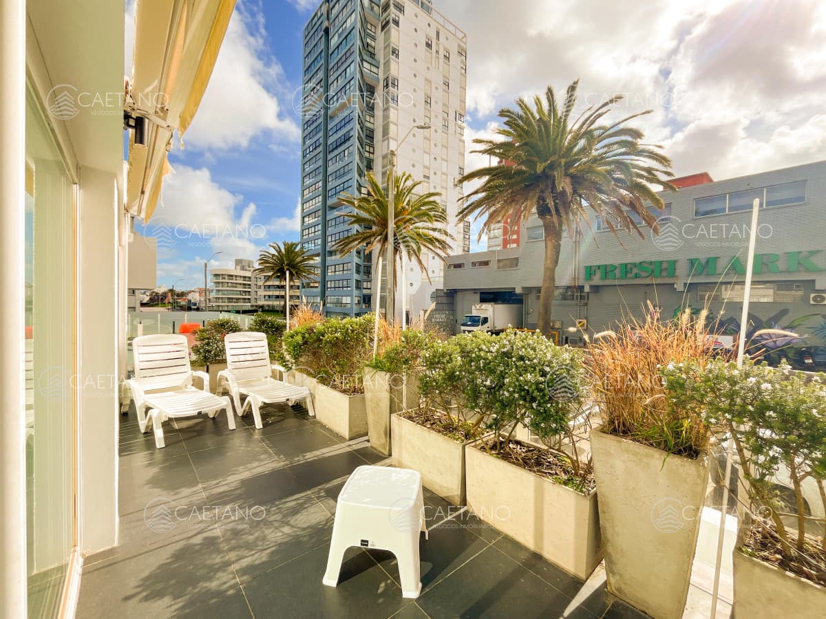 Venta apartamento. 2 dormitorios Punta del Este