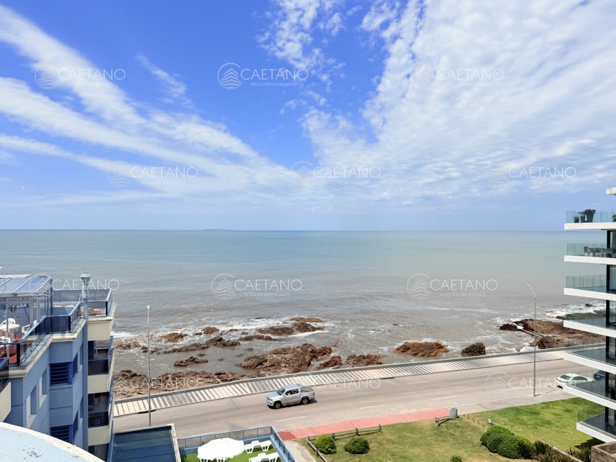 Venta apartamento 2 dormitorios. Peninsula, Punta del Este
