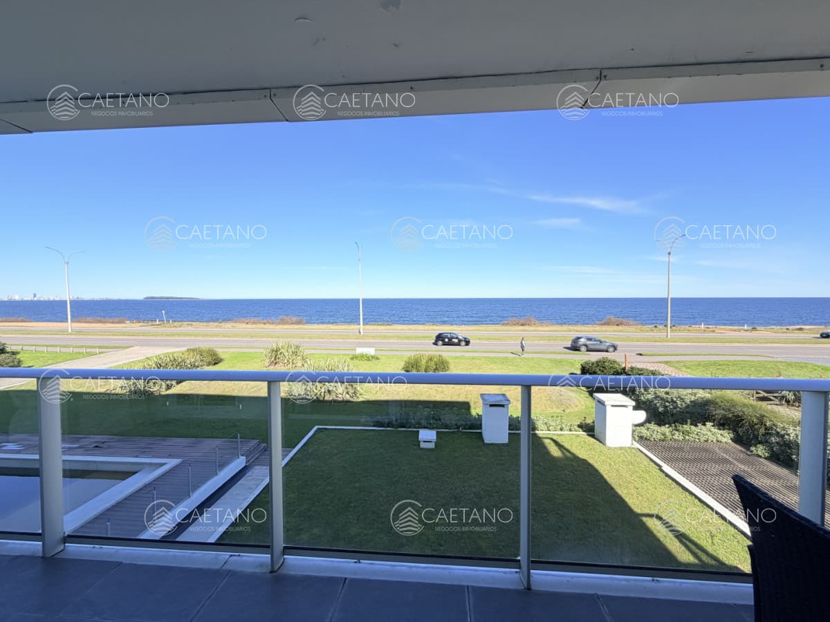 Apartamento en venta 2 dormitorios, Playa Mansa - Punta del Este