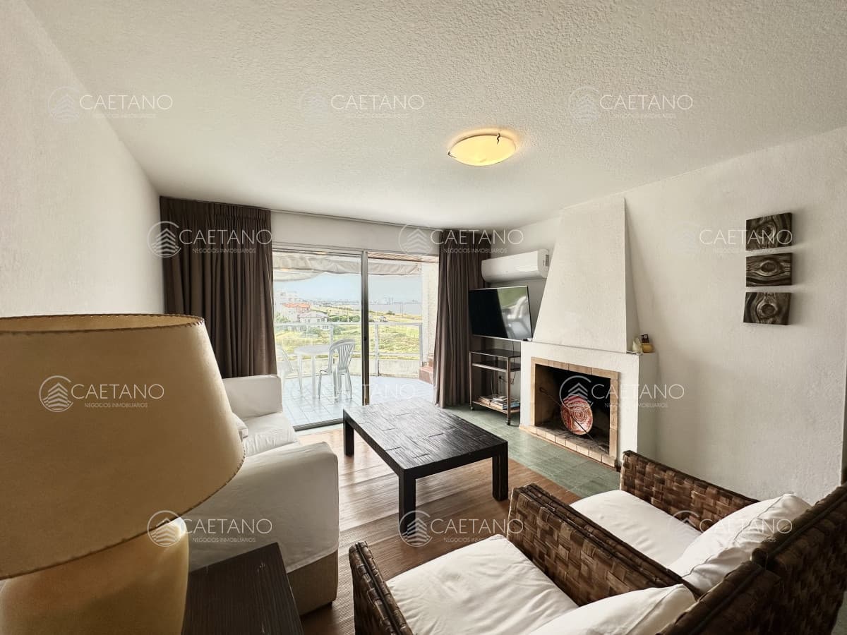 Venta Departamento - 3 Dormitorios 3 Baños - Primera linea Playa Mansa