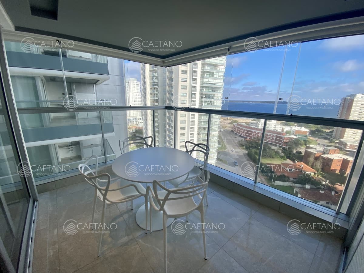 Venta dos dormitorios playa mansa Punta del Este