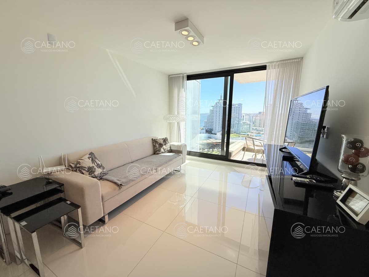 Venta apartamento 2 dormitorios. Chiverta, Punta del Este.