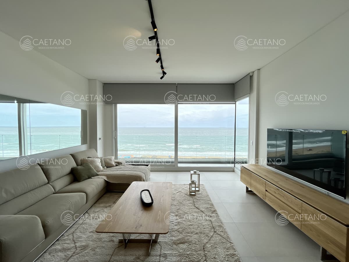 Venta Apartamento 3 dormitorios en Le Parc IV. Playa brava, Punta del Este.