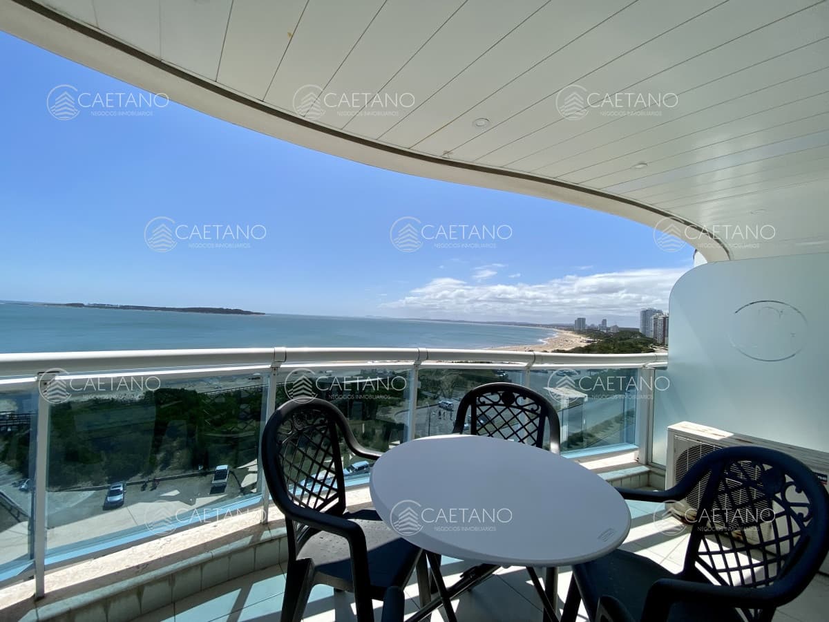 Venta apartamento 3 dormitorios. Playa mansa, Punta del Este