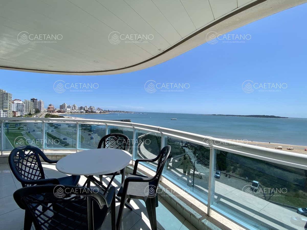 Venta apartamento 3 dormitorios. Playa mansa, Punta del Este