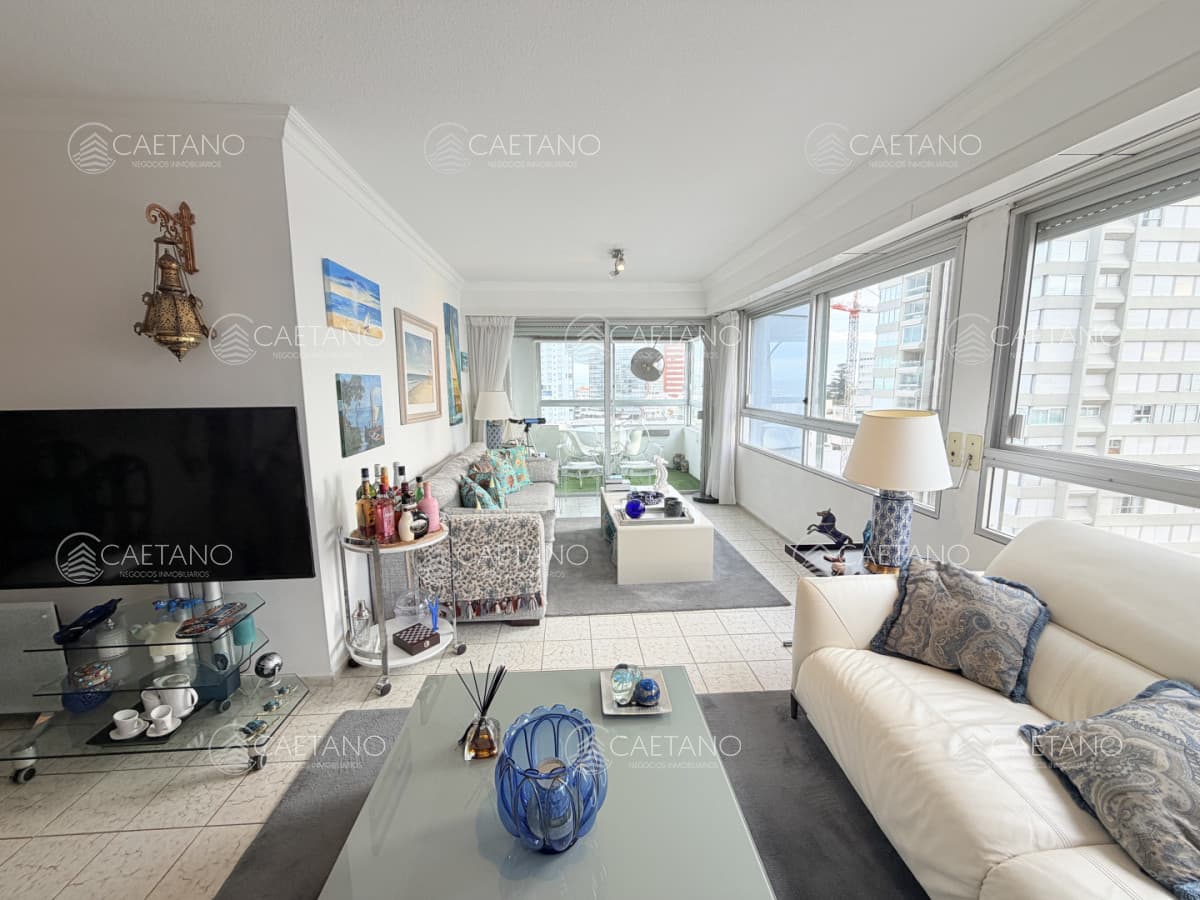 Venta apartamento 2 dormitorios - Peninsula, Punta del Este