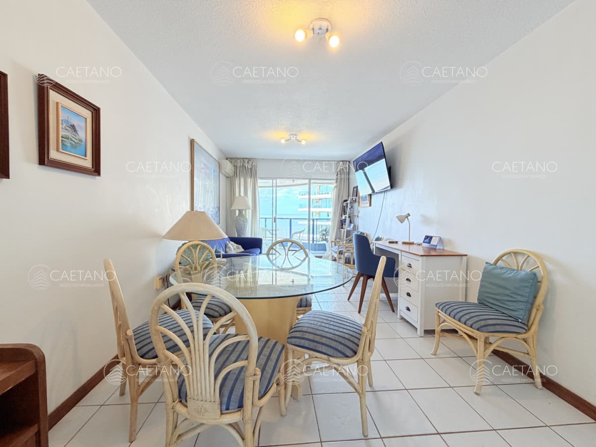 Venta apartamento 2 dormitorios. Peninsula, Punta del Este