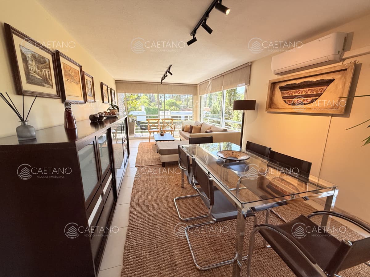 venta apartamento 3 dormitorios. Playa mansa, Punta del Este.