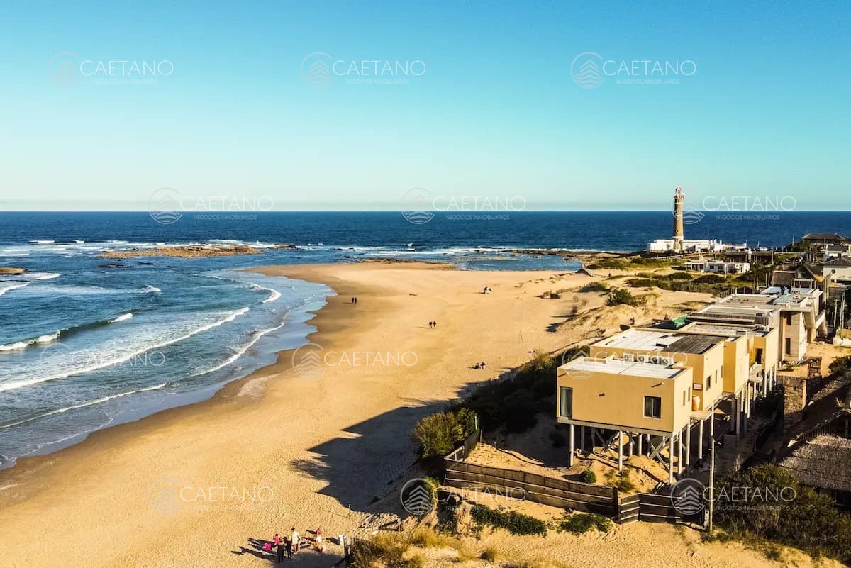 Venta casa sobre el mar. José Ignacio, Punta del Este.