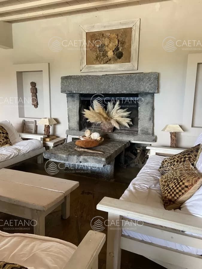 Casa en venta 7 dormitorios Punta Piedras