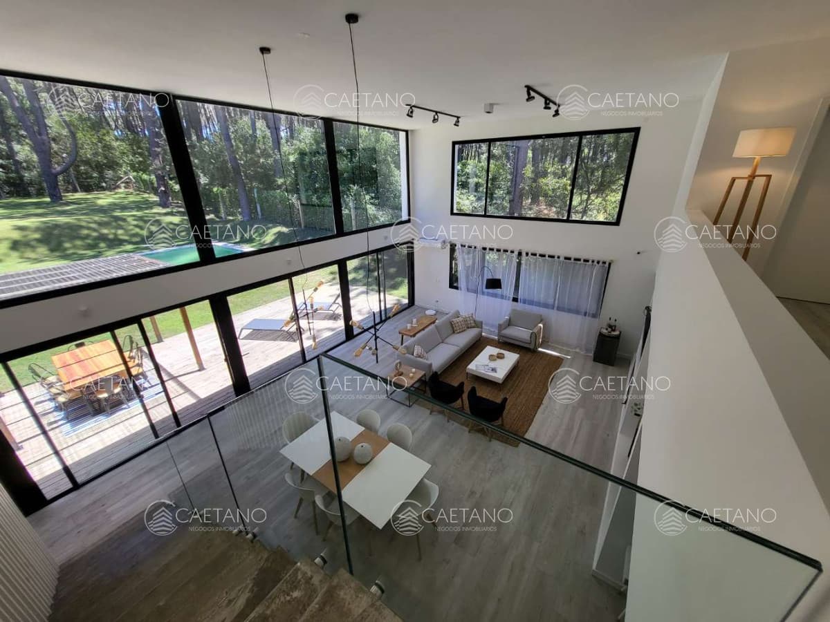 Venta casa 4 dormitorios. Playa Brava, Punta del Este