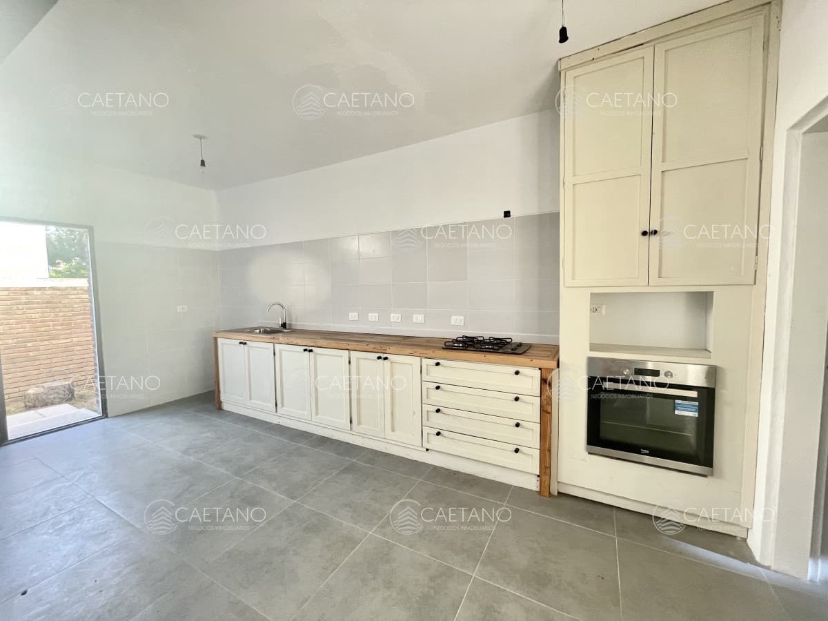 Venta Casa - 3 dormitorios 2 baños - Barrio los ángeles - Piriapolis