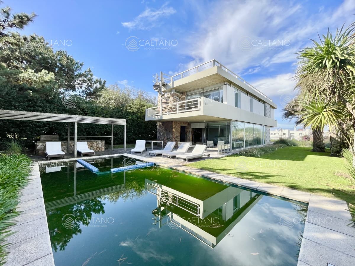 Venta Casa 5 dormitorios 4 baños - Vista al Mar Tío Tom