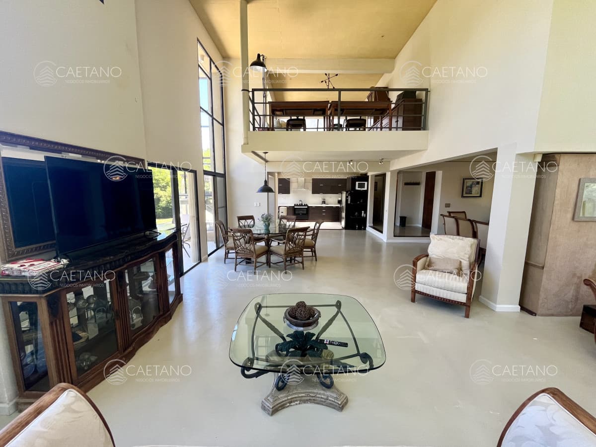 Venta casa 5 dormitorios. Playa brava, Punta del Este