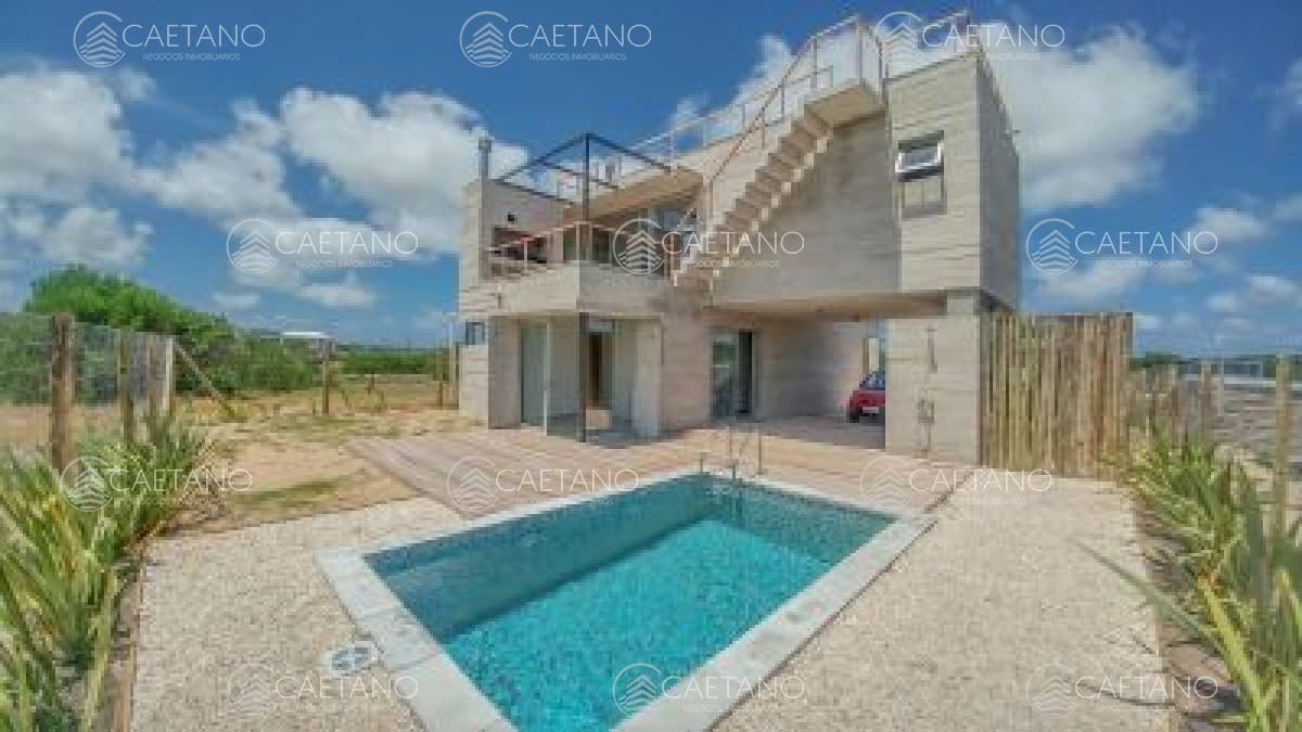 Casa en venta de 3 dormitorios frente al mar en La Juanita, Jose Ignacio