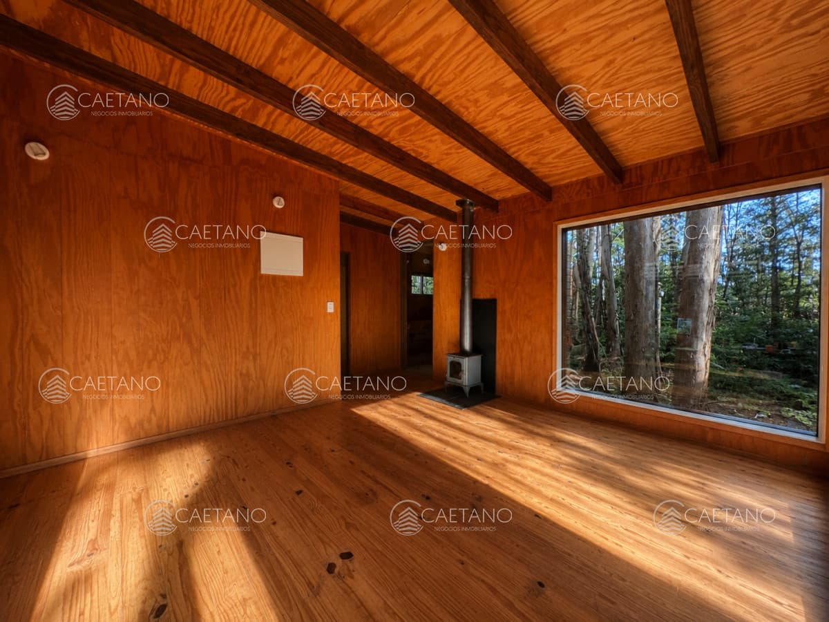 VENTA DE TERRENO CON 2 CABAÑAS PUNTA BALLENA-LAS CUMBRES