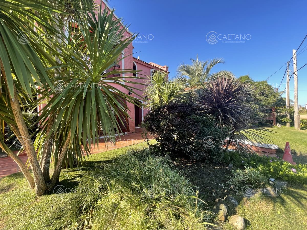 Venta Casa -  5 dormitorios 3 baños - Portezuelo, Punta Ballena