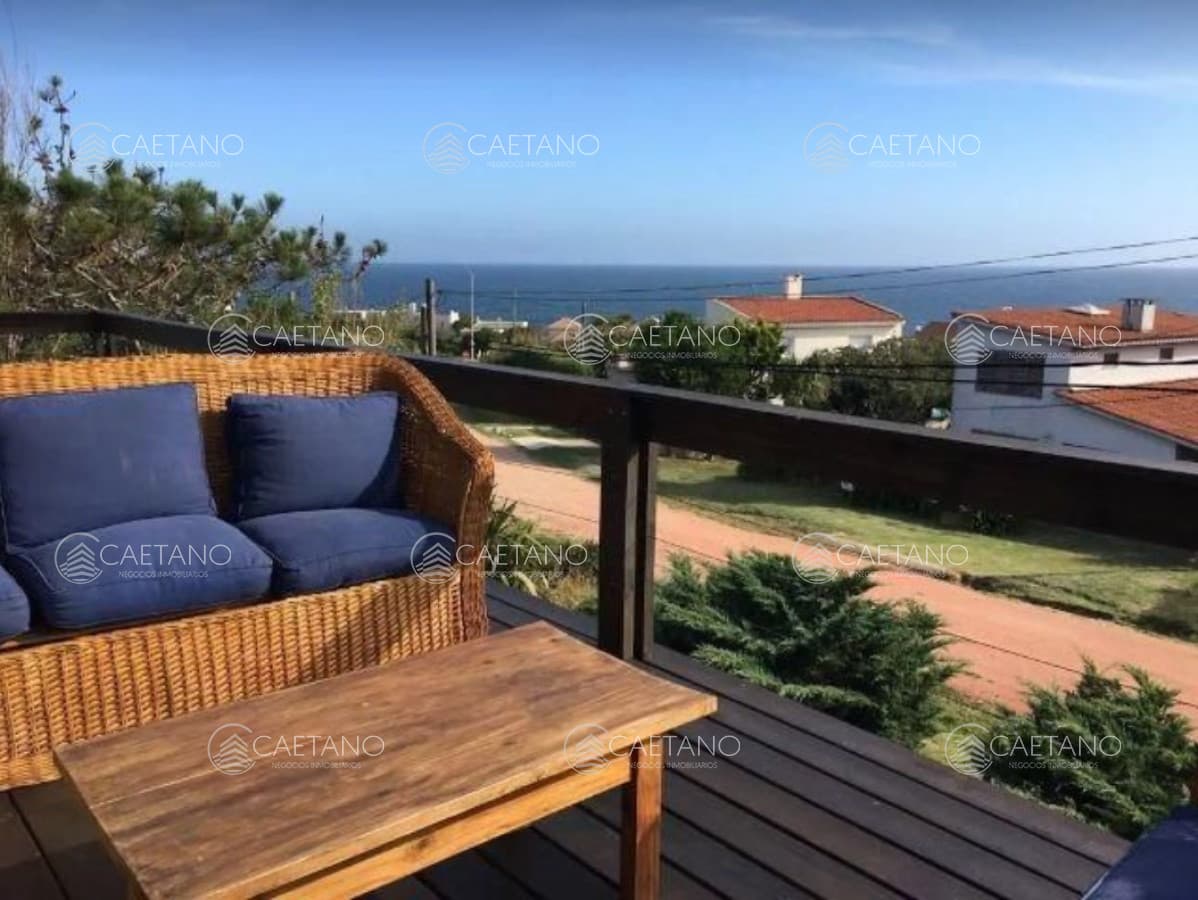 Venta de casa en Manantiales !