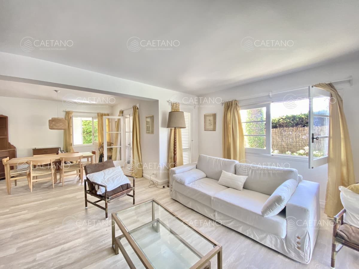 Vende casa 5 dormitorios. Península, Punta del Este