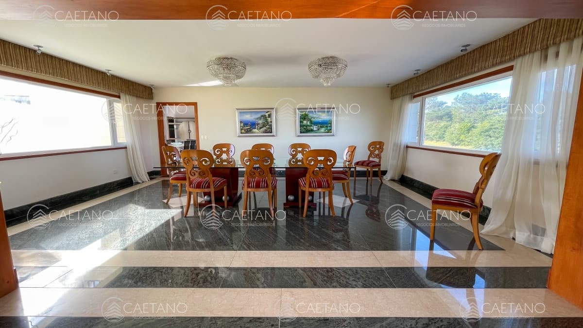 Venta casa 10 dormitorios playa mansa Punta del Este