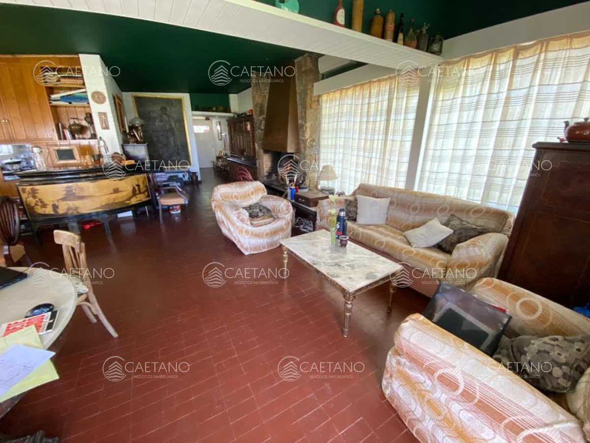 Casa a metros de playa mansa, Pinares!!