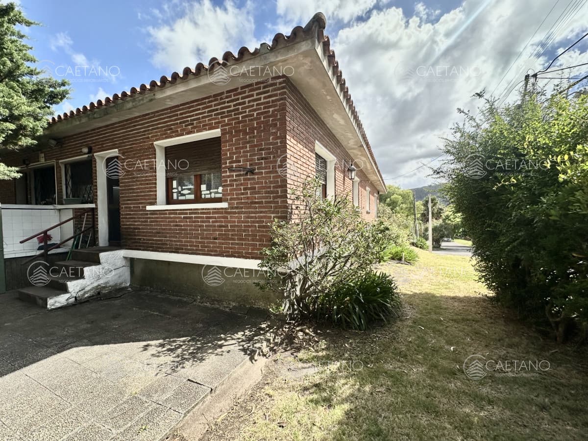 Venta Hermosa Casa - 3 dormitorios 2 baños - Piriapolis