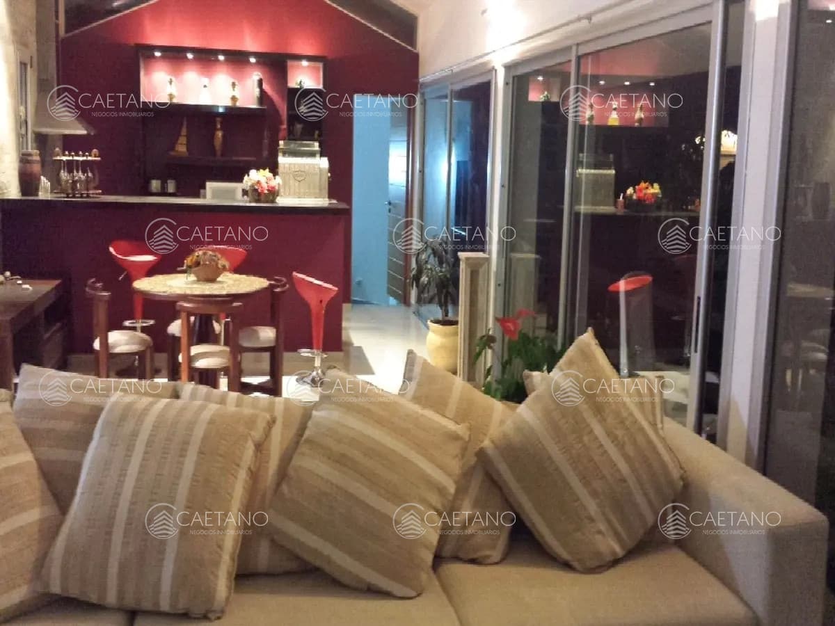Venta espectacular casa en zona california park