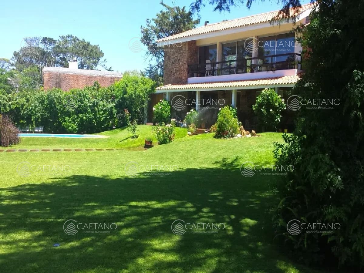 Venta espectacular casa en zona california park