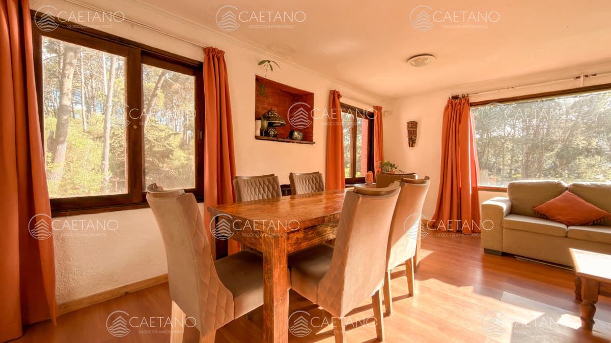 Casa en venta  4 dormitorios - Club del Lago