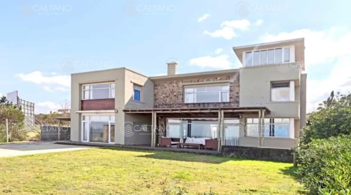 Casa a la venta en playa mansa