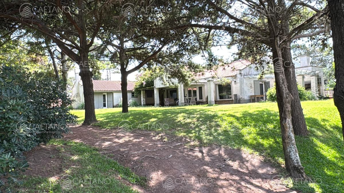 Venta casa rincón del indio 4 dormitorios
