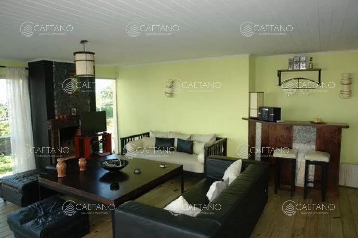 Venta casa 5 dormitorios Montoya La Barra