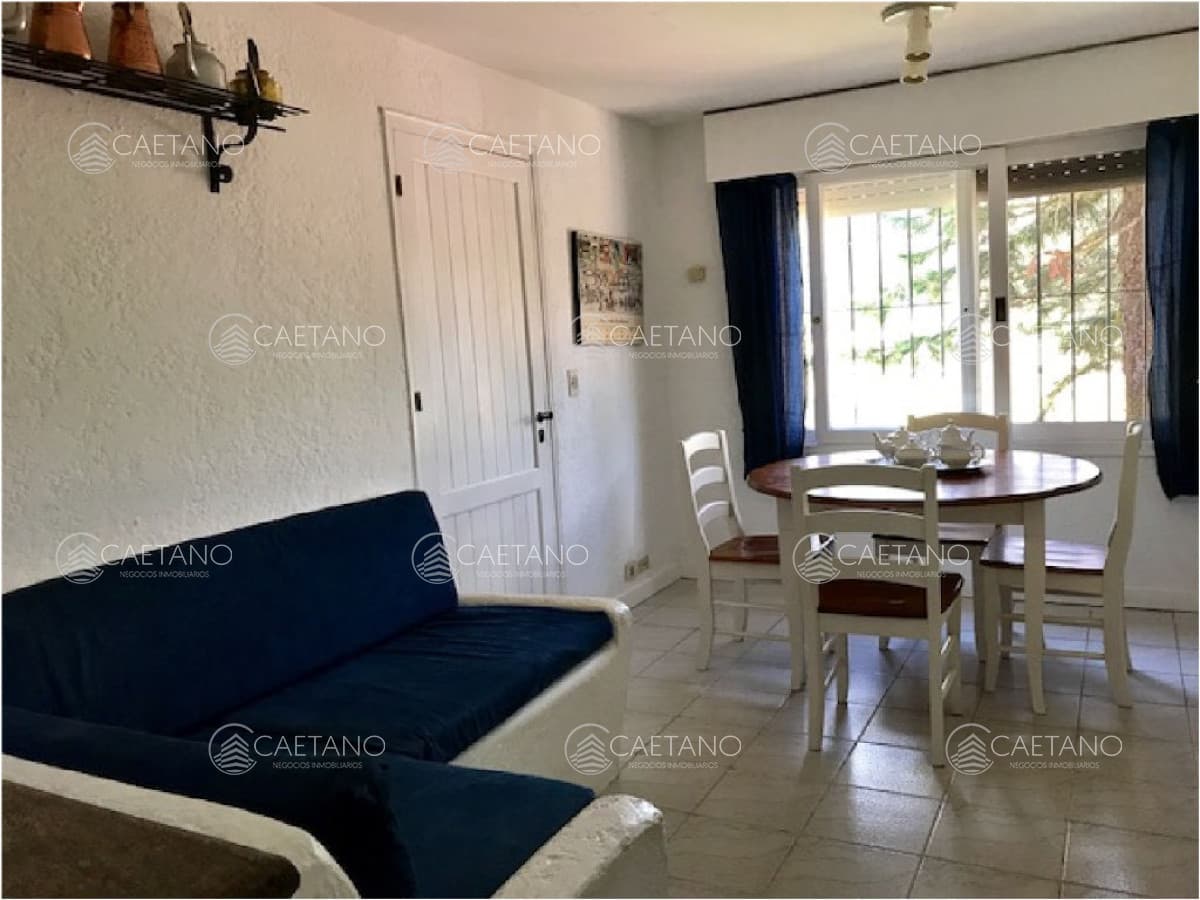 Venta casa 4 dormitorios. Playa brava, Punta del Este.