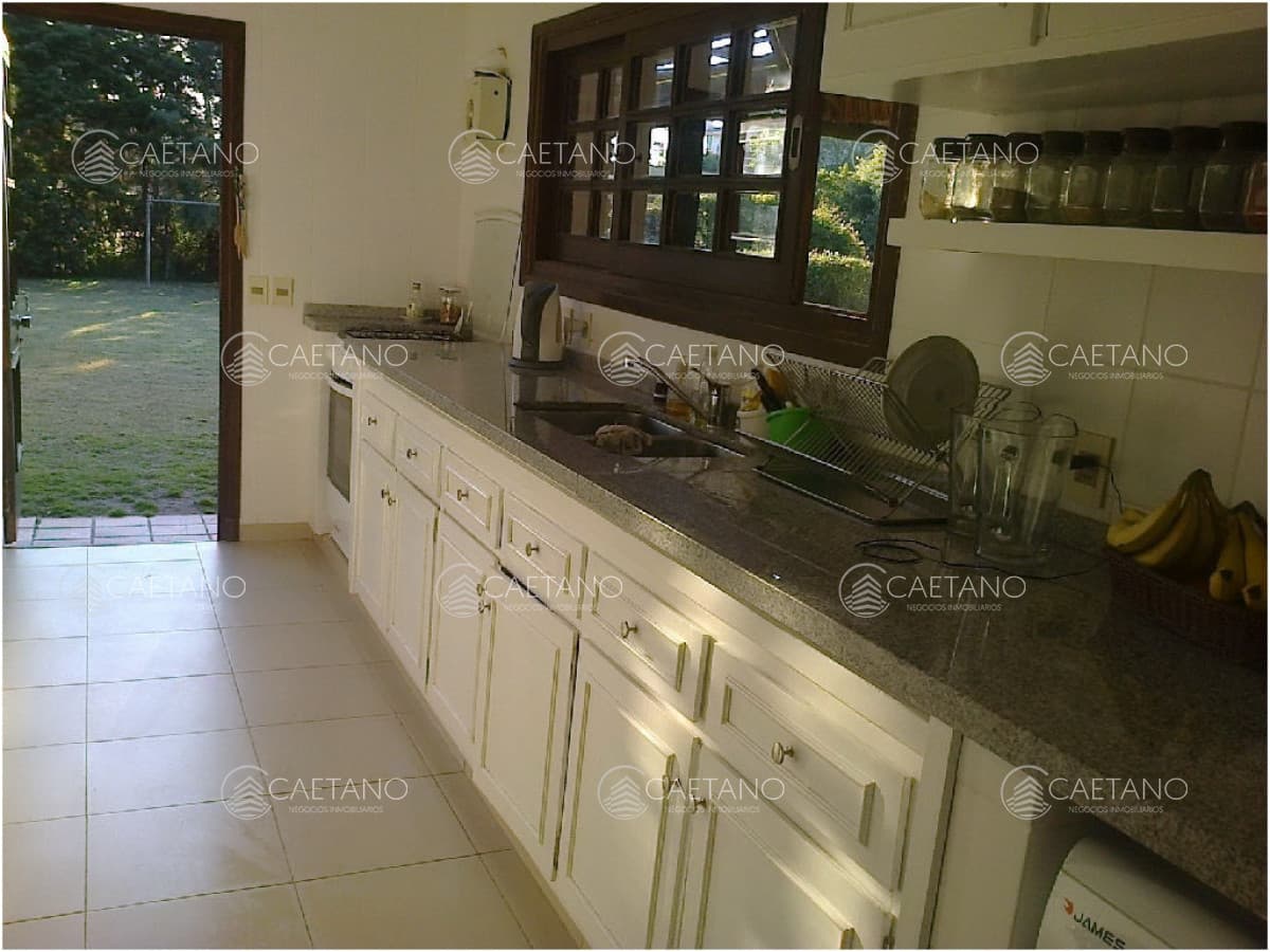 Casa en Pinares, 4 dormitorios *