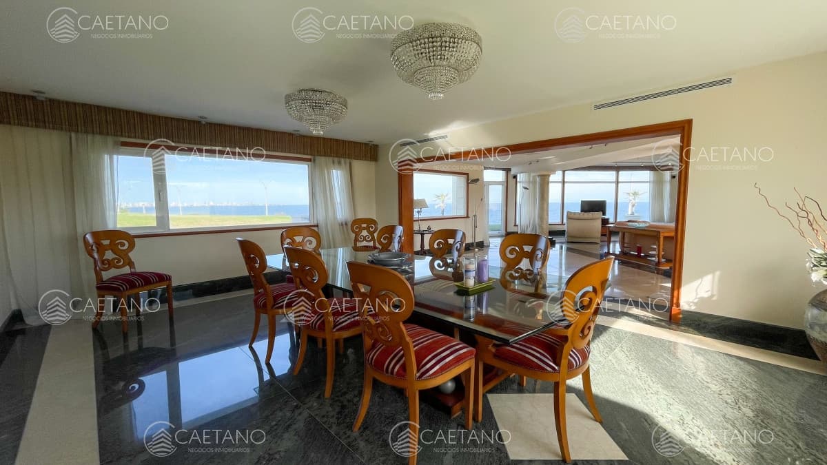 Venta casa 10 dormitorios playa mansa Punta del Este